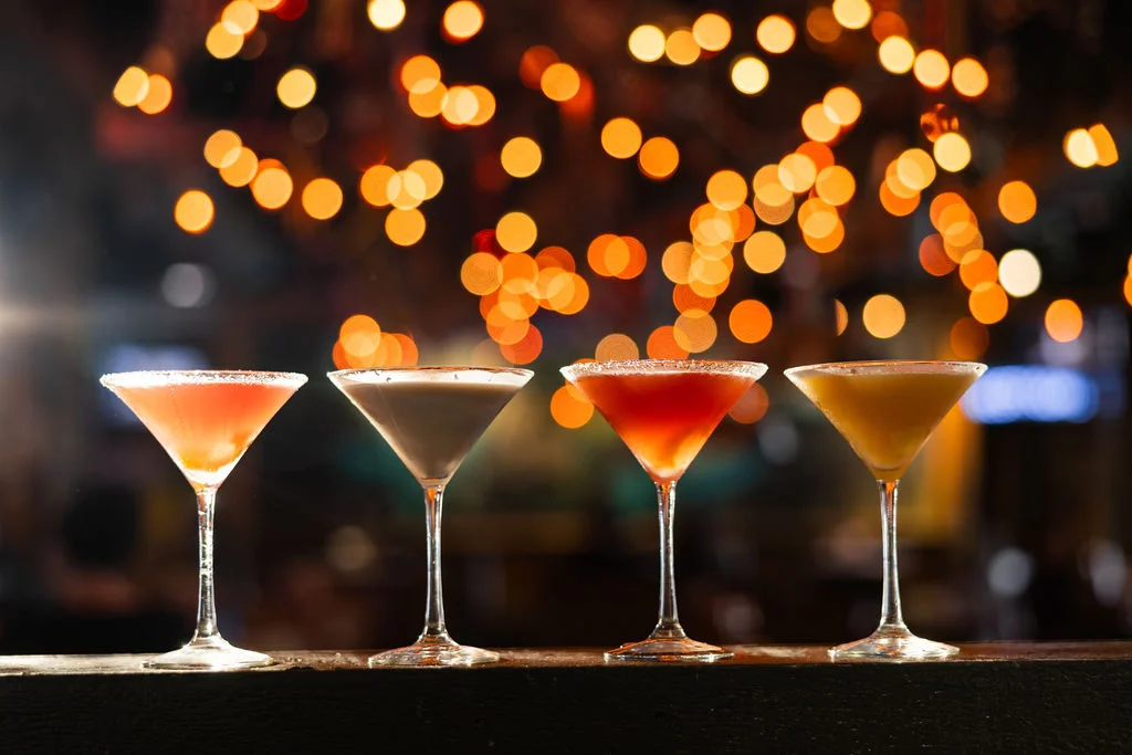 04.2026 Razzoos Social Lifestyle Bar Strawberry Sidecar Espresso Milk Punch Razz berry Lemon Drop Fleur de lis Close Up 1